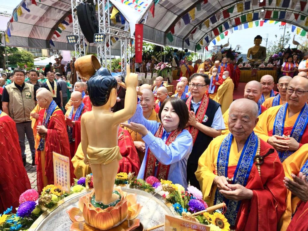 聯合各宗教浴佛大典暨嘉年華園遊會　潮州妙光禪寺萬人共慶盛況空前